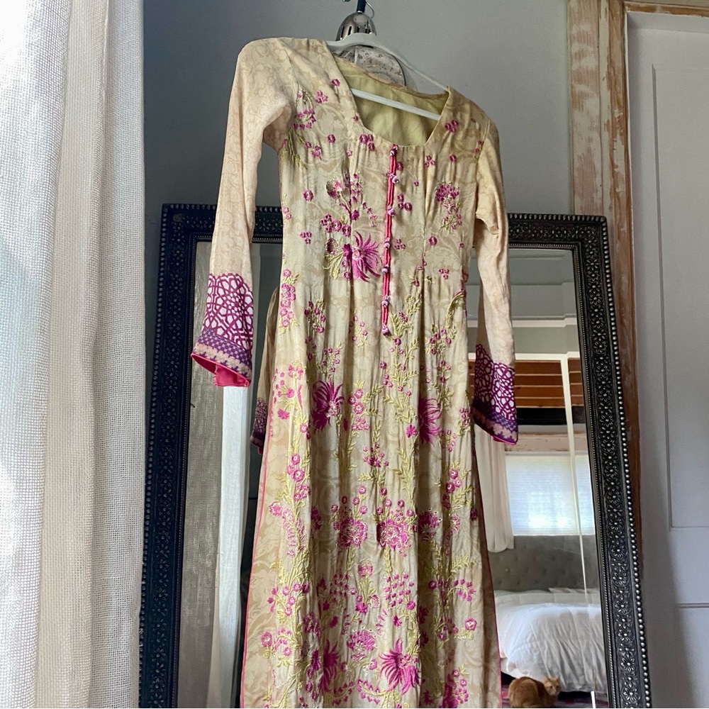 Gorgeous embroidered Indian dress /tunic/kurta